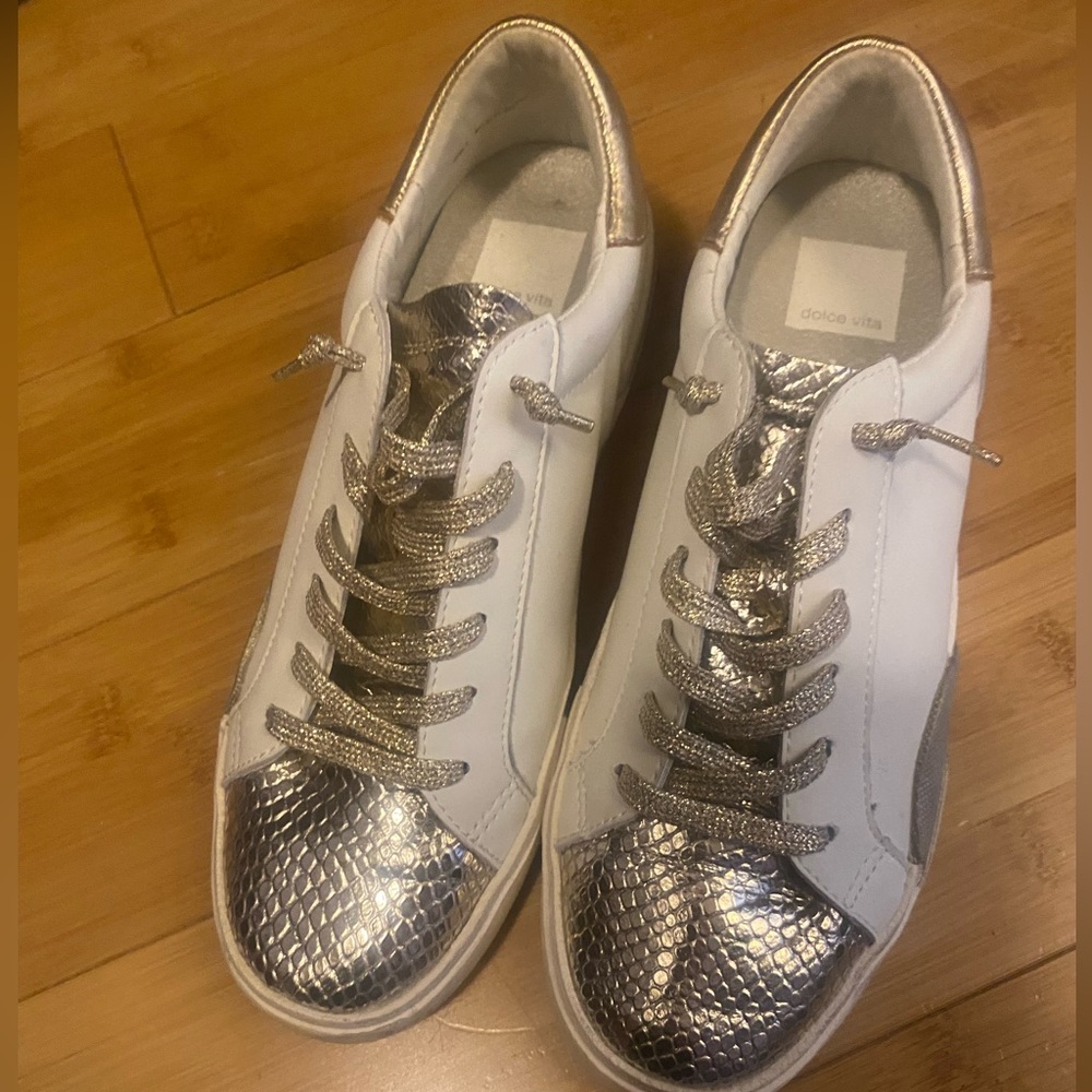 Dolce Vita tennis shoes size 7